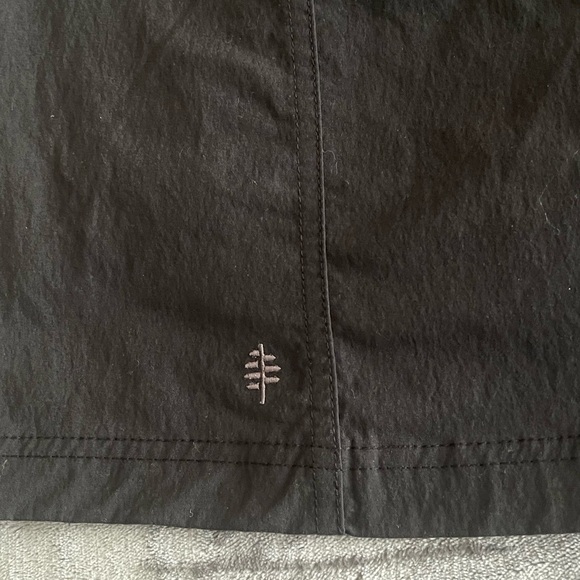 ROYAL ROBBINS WOMEN'S DISCOVERY III SKORT UPF 50 LIGHTQUICK DRY BLACK SIZE 4 - Picture 3 of 13